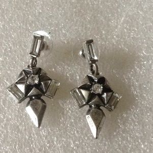 BR rhinestone earring